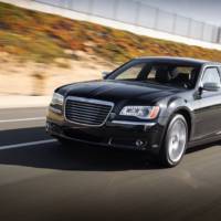 2011 Chrysler 300C interior