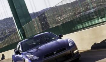 2012 Nissan GT-R 0 to 60 acceleration time