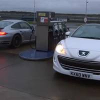 Peugeot RCZ vs Porsche 911 Turbo S video