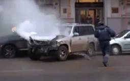 Video: Russian Motorists Beat Drunk Driver