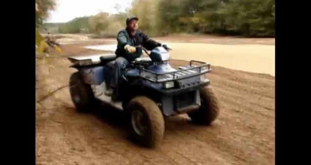 Video: V8 powered ATV