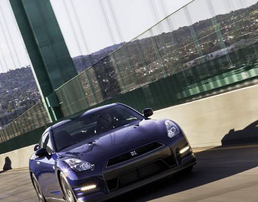 2012 Nissan GT-R 0 to 60 acceleration time