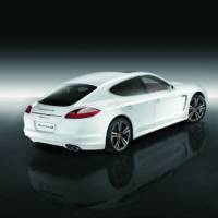 Porsche Panamera 4S Exclusive Middle East Edition