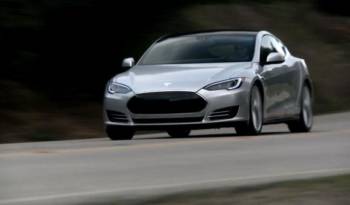 Video: 2012 Tesla Model S testing