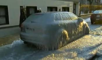 Video: Audi A3 Covered in Ice