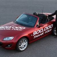 900000th Mazda MX5 Sets New World Record