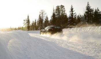 Ferrari FF in the snow