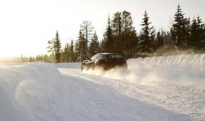 Ferrari FF in the snow