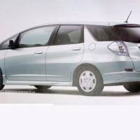 Honda Fit Shuttle photos