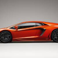 Lamborghini Aventador LP 700-4 Photos and Details