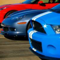 Video: 2012 GTR vs 2011 Corvette Z06 vs 2011 Shelby GT500