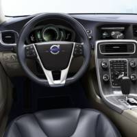 Volvo V60 Hybrid Photos and Details