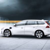 Volvo V60 Hybrid Photos and Details