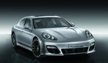 Porsche Panamera Turbo S Details