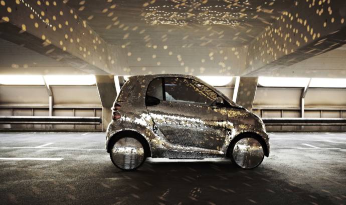 Smart ForTwo Becomes a Disco Ball