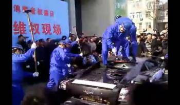 Video: Chinese Man Protests by Destroying his Lamborghini Gallardo