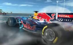 Video: Mark Webber explains KERS and Rear Wing on 2011 F1 Car