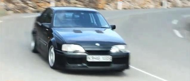 Video: Lotus Carlton vs Vauxhall VXR8