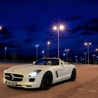 2012 Mercedes SLS AMG Roadster - Price and Specs