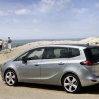 2012 Opel Zafira Minivan Unveiled