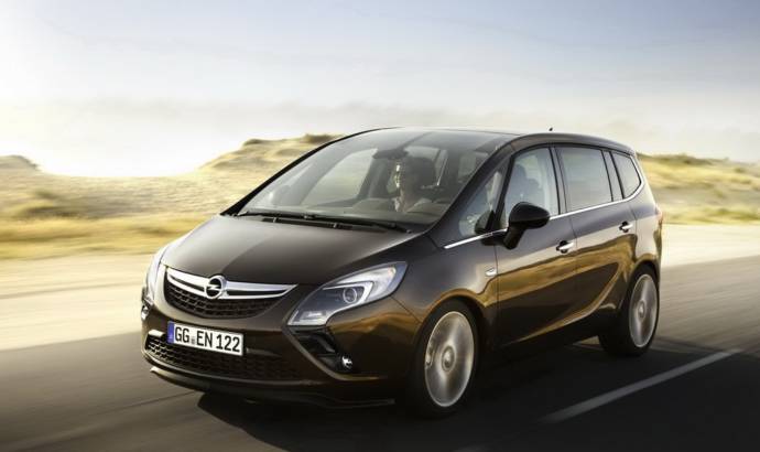 2012 Opel Zafira Minivan Unveiled