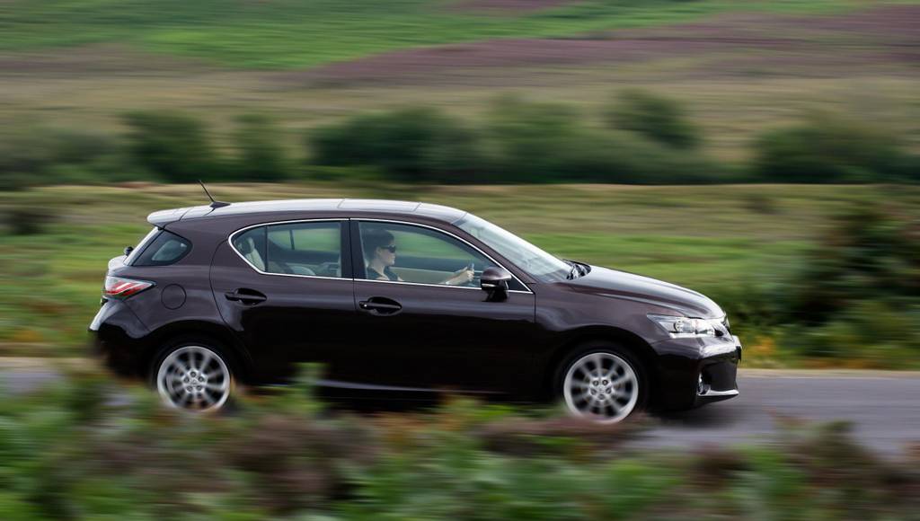 Lexus CT300h Details