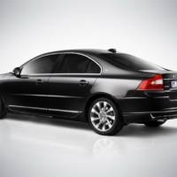 Volvo S80 Executive and V70 R Design