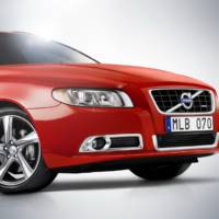 Volvo S80 Executive and V70 R Design