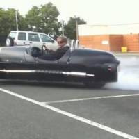 Video: Morgan 3 Wheeler Doing Donuts and Burnout