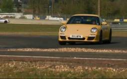 Video: Porsche 911 Carrera 4S Laps the Le Mans
