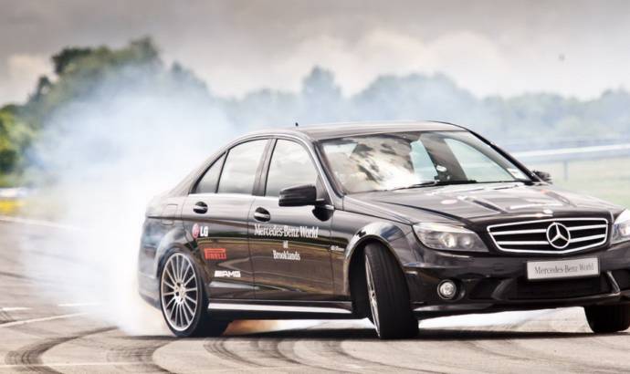 World Record for Longest Car Drift set in Mercedes C63 AMG