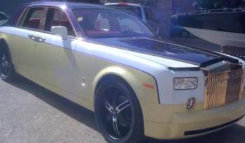 Video: Rolls Royce Phantom gets rainbow exterior and interior