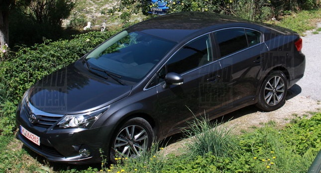 2012 Toyota Avensis Facelift