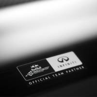 Infiniti FX Sebastian Vettel Version in Detail