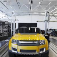 Land Rover Defender DC100 Sport