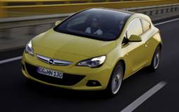 Opel Astra GTC gets Panoramic Windscreen