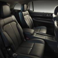 2013 Lincoln MKT Crossover Shows its New Face in Los Angeles