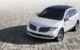 2013 Lincoln MKT Crossover Shows its New Face in Los Angeles