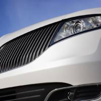 2013 Lincoln MKT Crossover Shows its New Face in Los Angeles