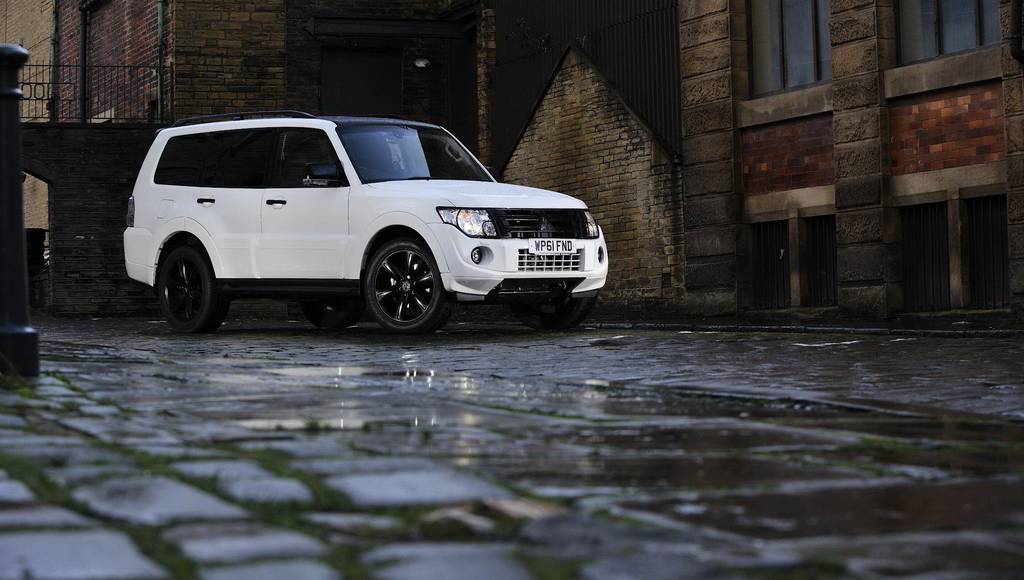 Mitsubishi Shogun Black Price