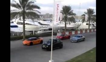 Nissan Juke R vs Lamborghini Gallardo, Ferrari 458 and Mercedes SLS AMG