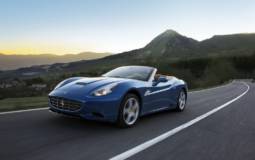 2013 Ferrari California unveiled