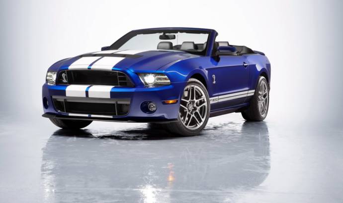 2013 Ford Shelby GT500 Convertible Revealed Debuts in Chicago