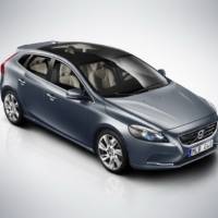 2013 Volvo V40: New Leaked Photos Reveal the Interior