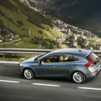 2013 Volvo V40: New Leaked Photos Reveal the Interior