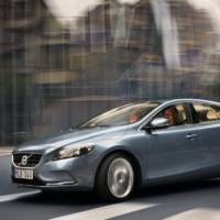 2013 Volvo V40: New Leaked Photos Reveal the Interior