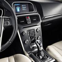 2013 Volvo V40: New Leaked Photos Reveal the Interior