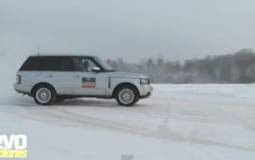 Range Rover Drifting on Snow