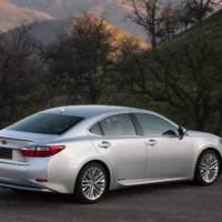 2013 Lexus ES 350 and ES 300h Unveiled