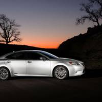 2013 Lexus ES 350 and ES 300h Unveiled